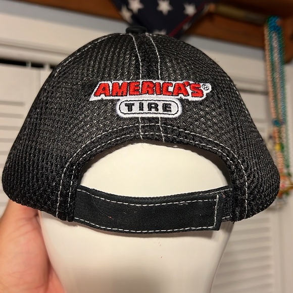 Discount/America’s tire company Mr Halle Hat with tire halo - Picture 3 of 5